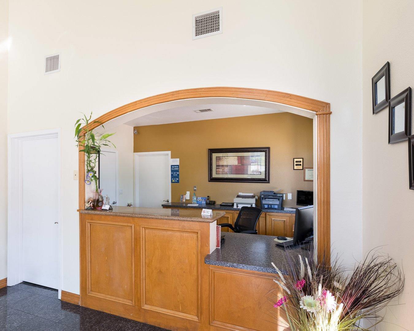 Front desk | Rodeway Inn & Suites Humble, TX