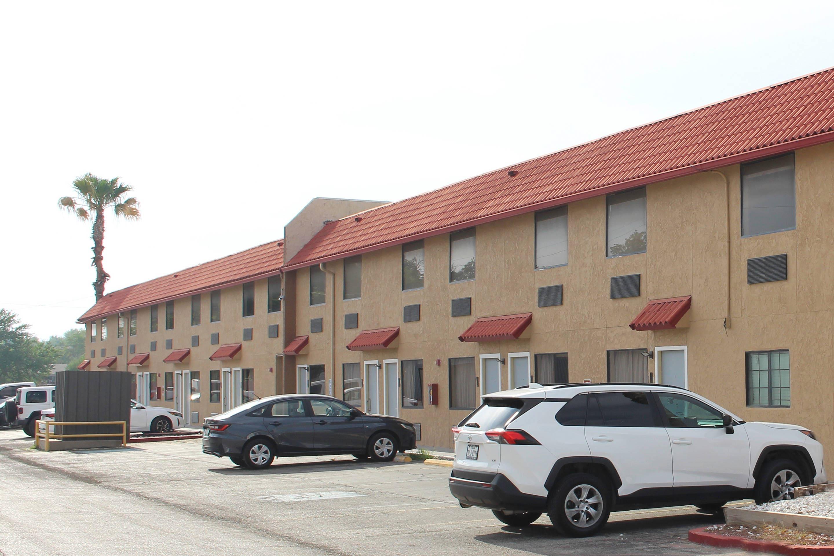 Hotel exterior | Quality Inn & Suites Del Rio