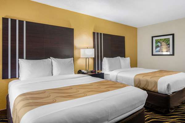  - Quality Inn & Suites Fort Worth - I-30, Exit 7A