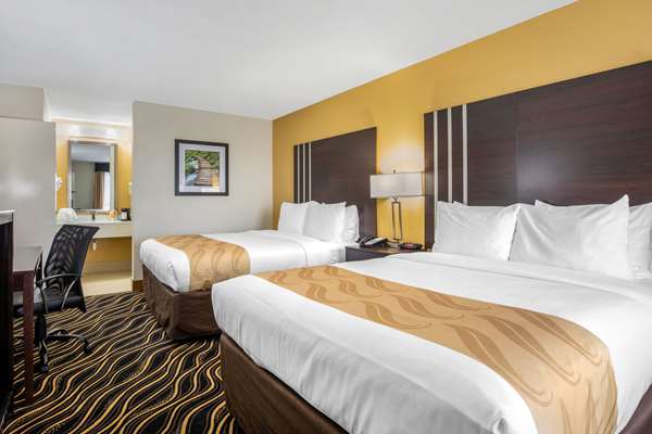 Suite - Quality Inn & Suites Fort Worth - I-30, Exit 7A