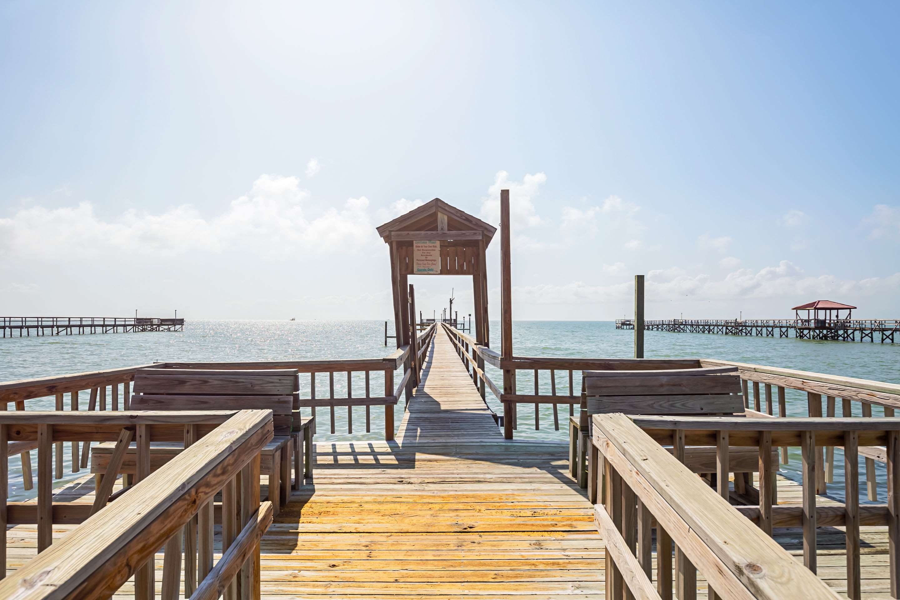 Hotel pier | Quality Inn Rockport on Aransas Bay