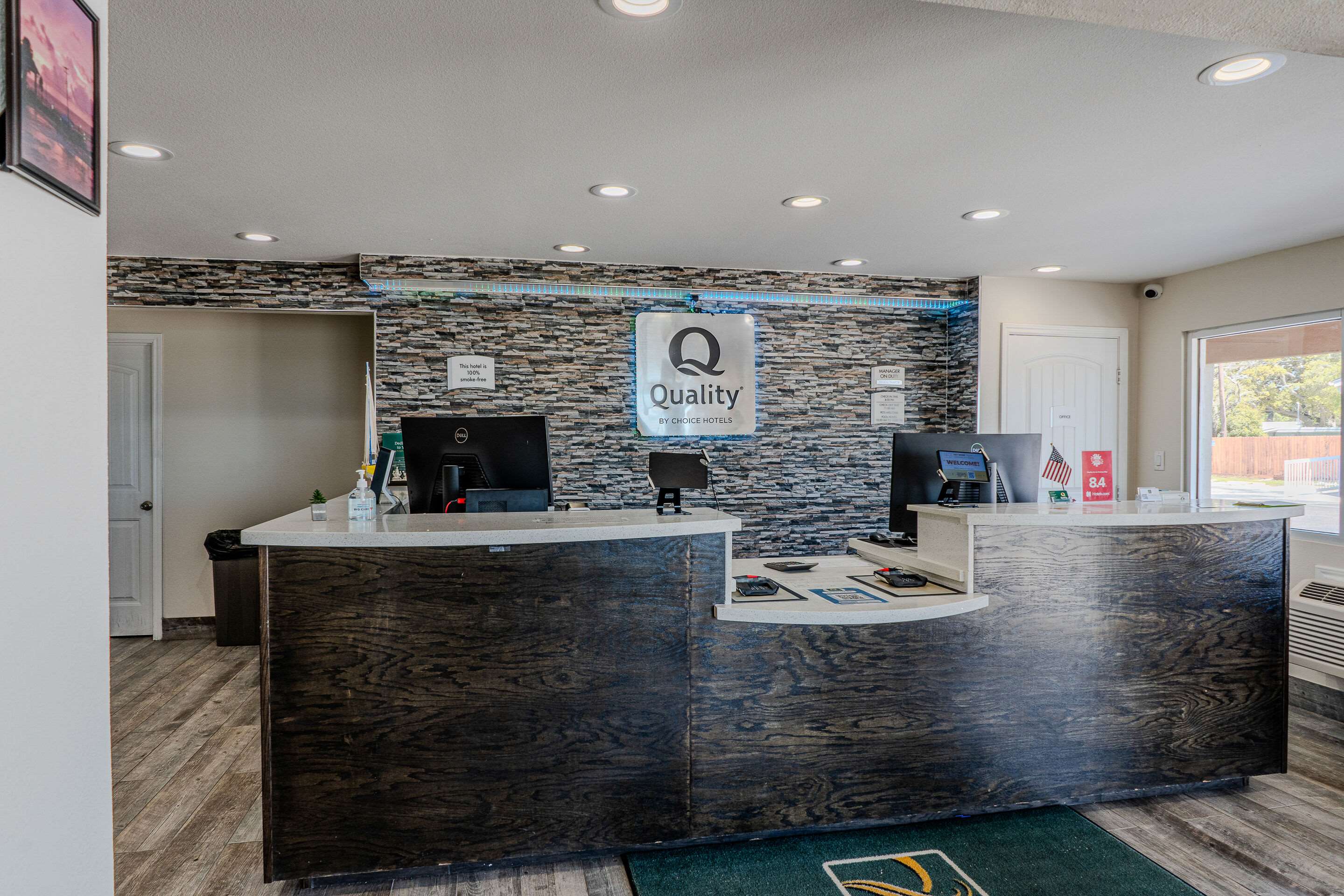 Front desk | Quality Inn Rockport on Aransas Bay