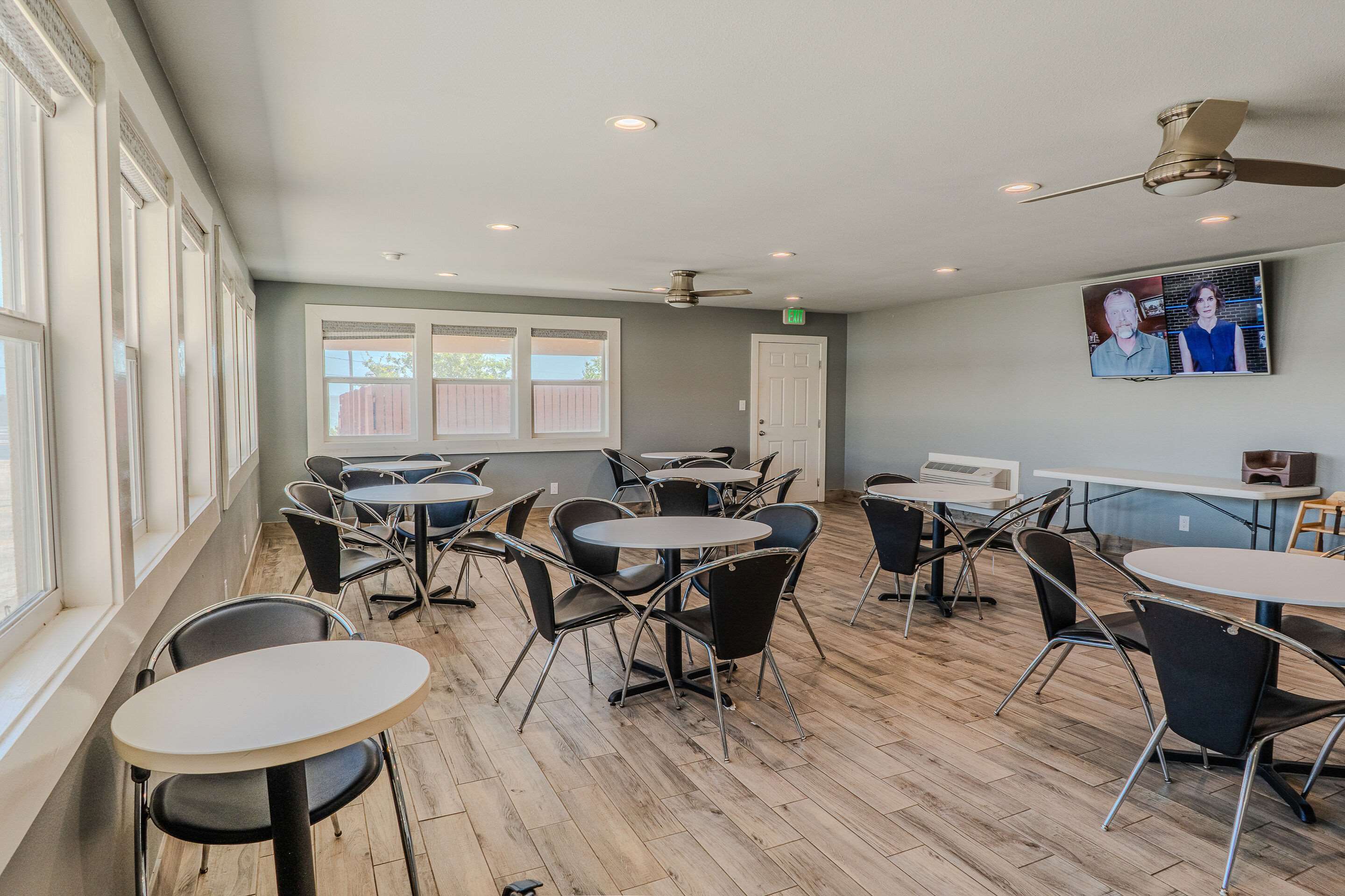Breakfast area | Quality Inn Rockport on Aransas Bay