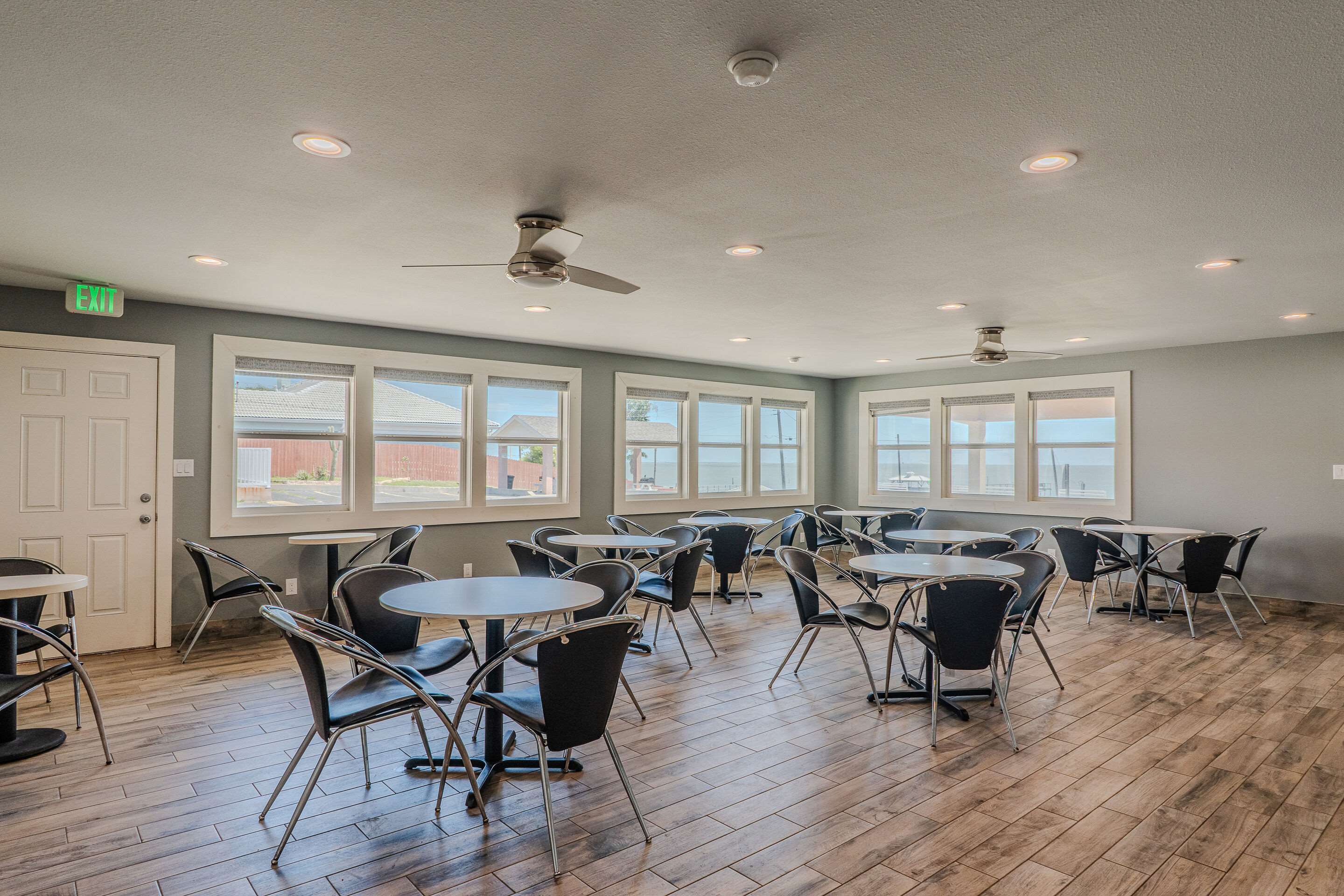 Breakfast area | Quality Inn Rockport on Aransas Bay