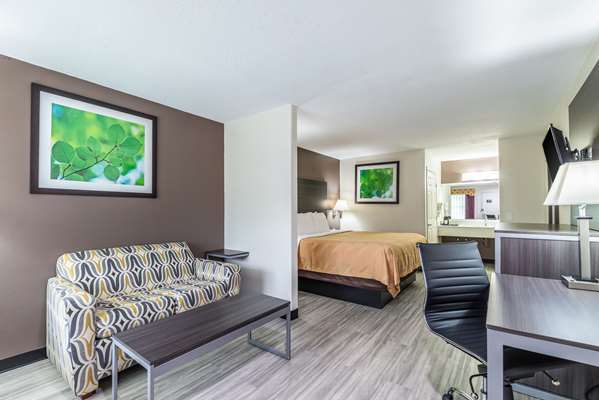  - Quality Inn & Suites Canton - I-20, Exit 527