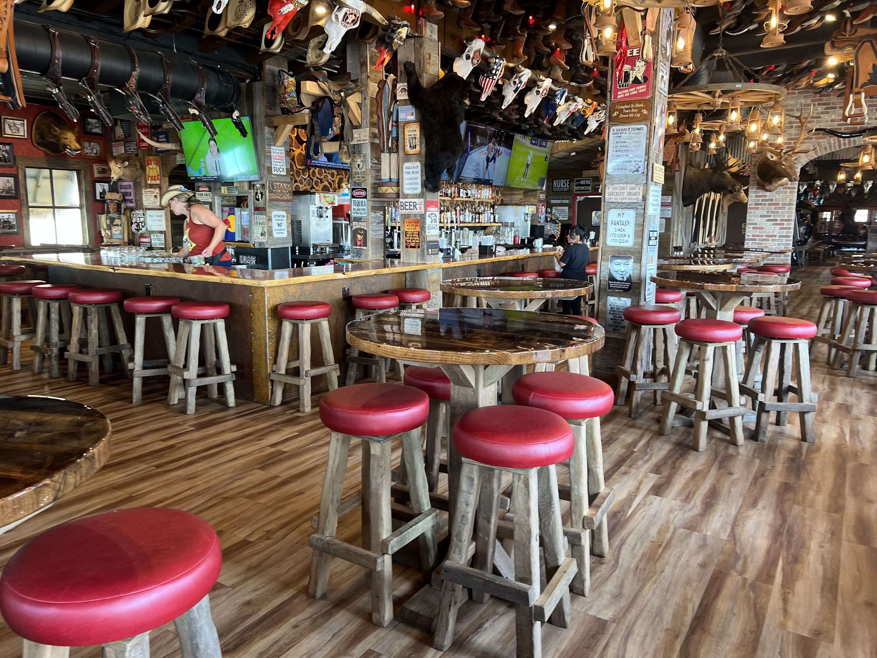 On-site restaurant | Quality Inn & Suites Beachfront