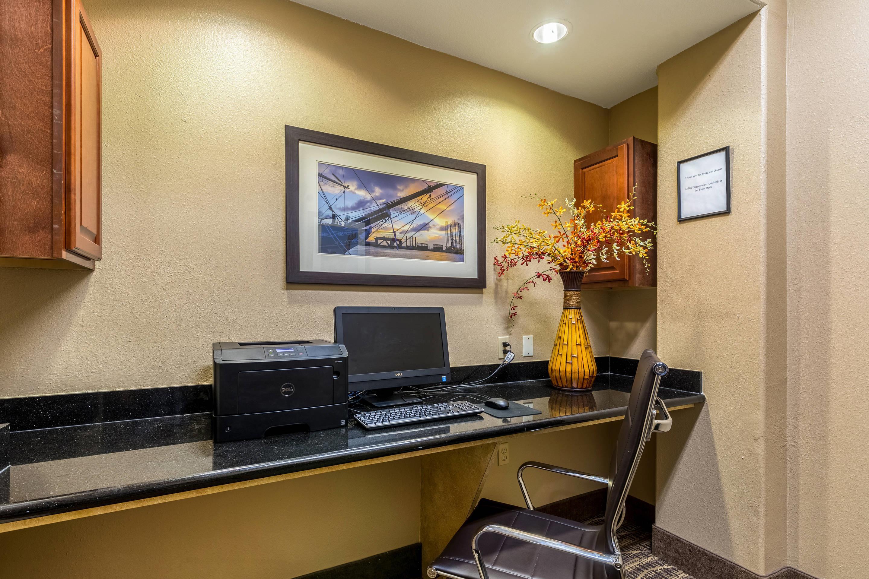 Business center | Comfort Suites Galveston