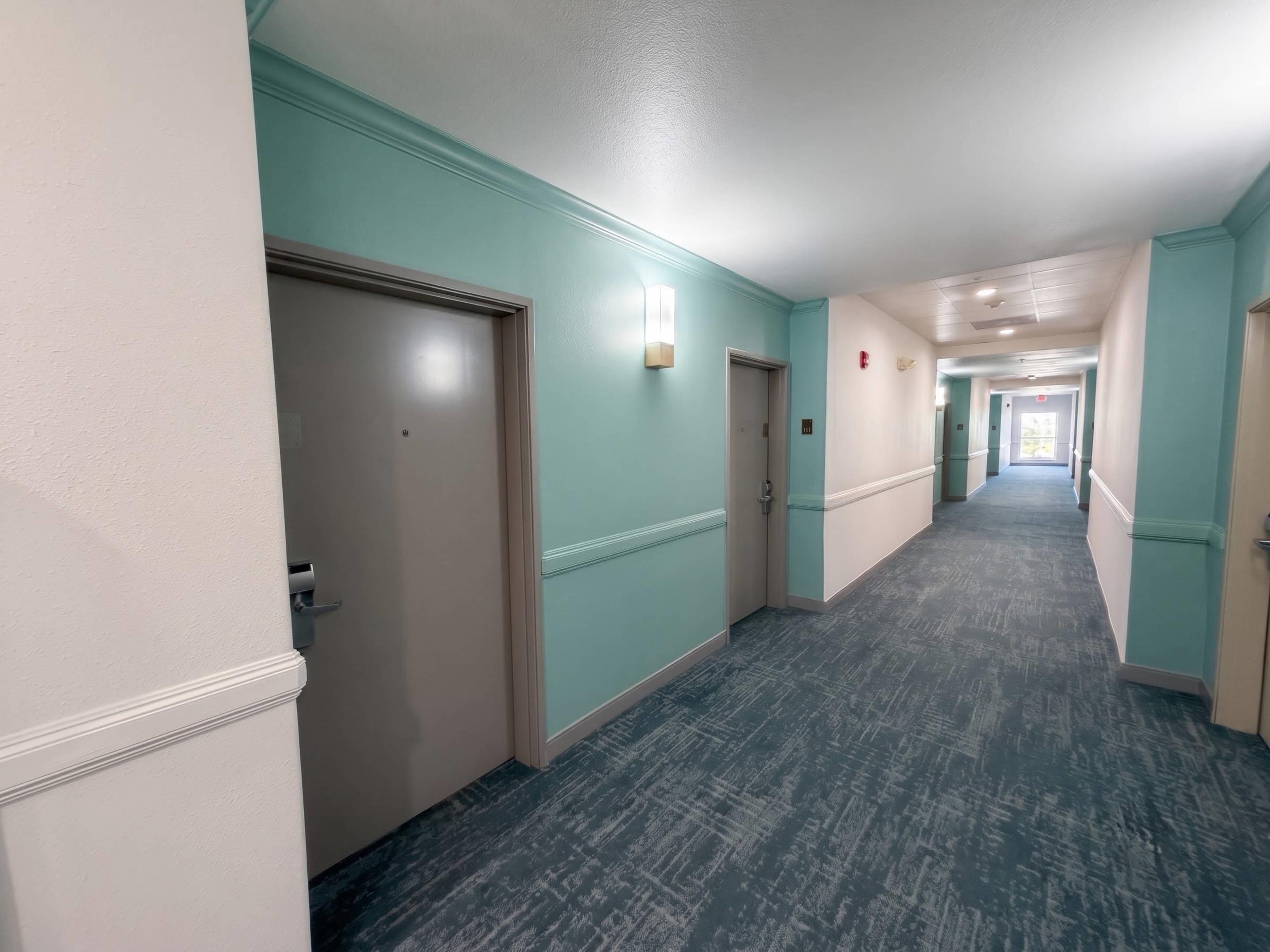 Interior corridors | Comfort Suites Galveston