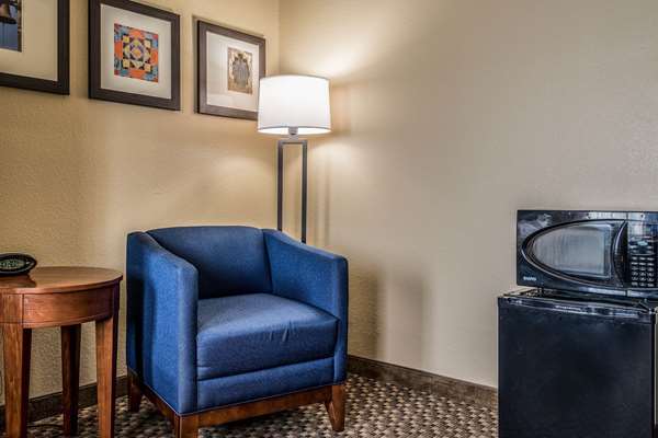 Suite - Comfort Suites San Marcos - I-35, Exit 204A