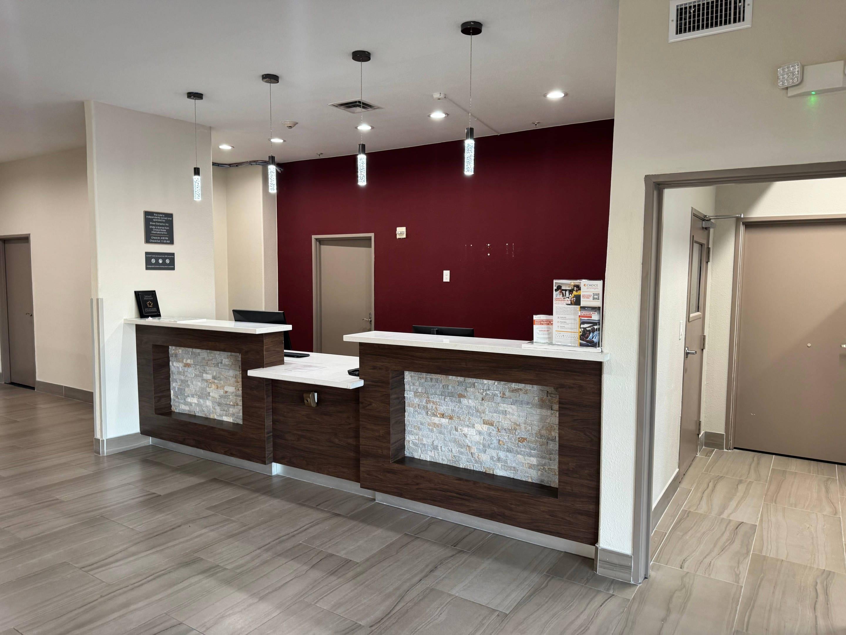 Front desk | Red Roof PLUS+ San Antonio Northeast