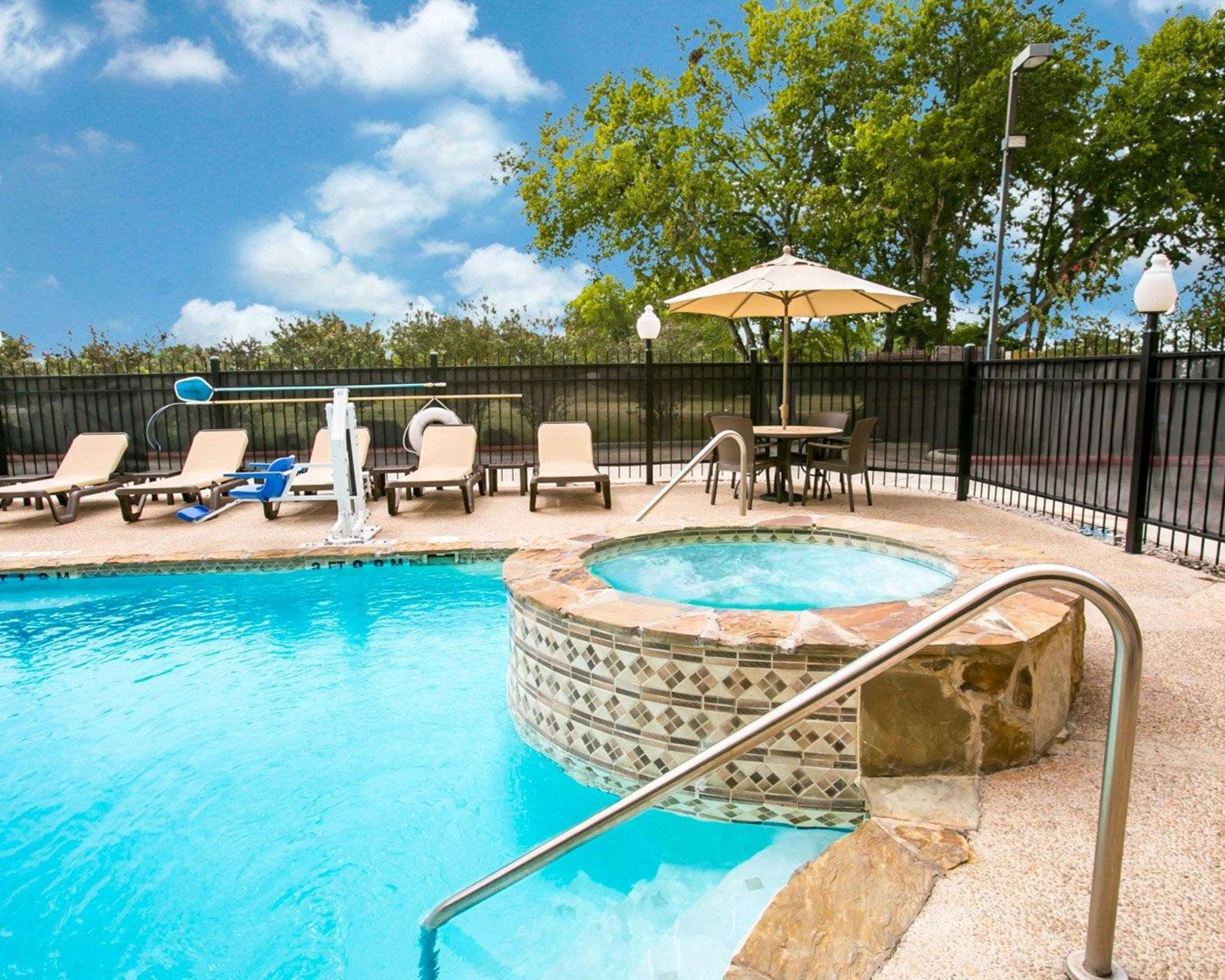 Outdoor pool with hot tub