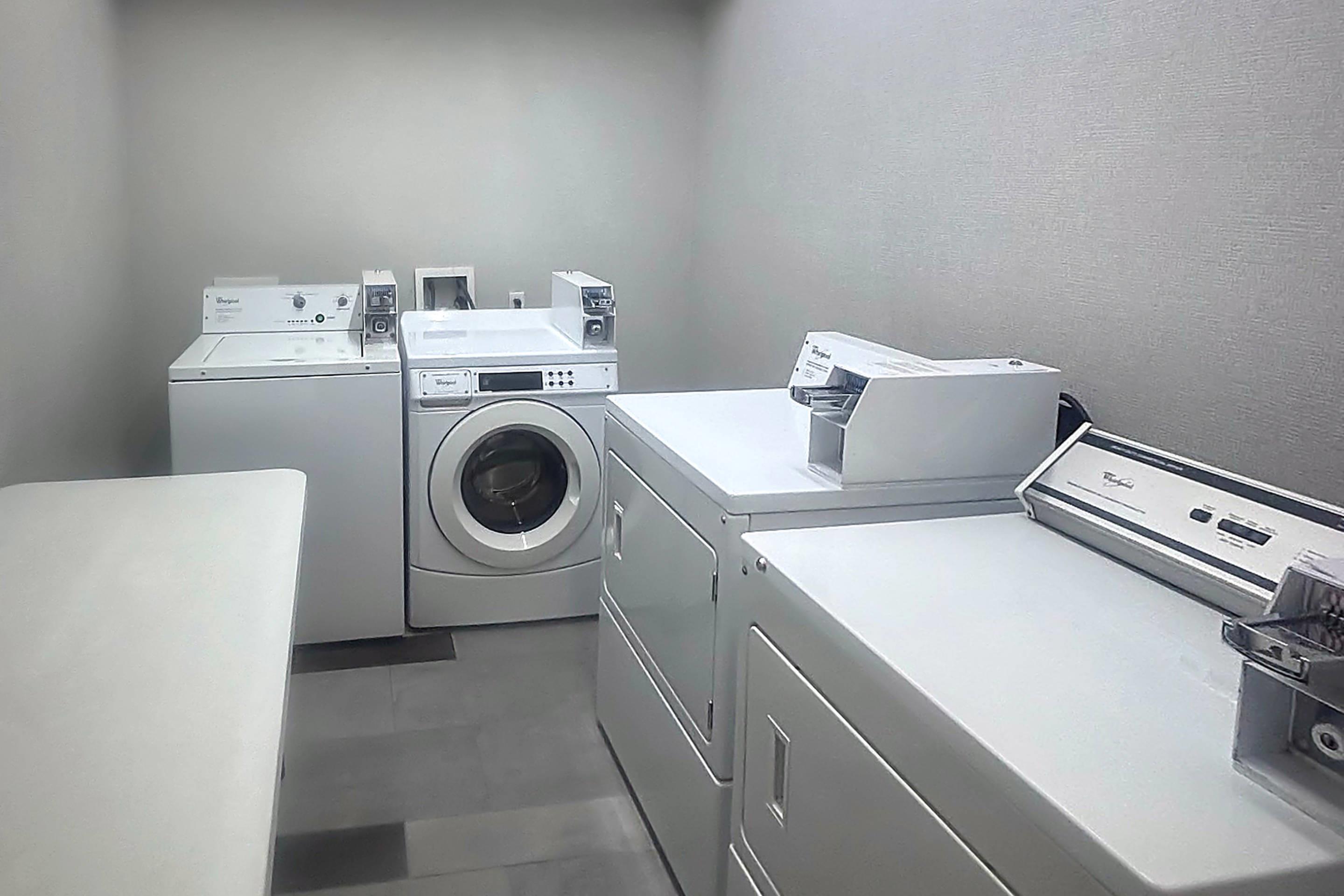 Guest laundry facilities | MainStay Suites Texas Medical Center/Reliant Park