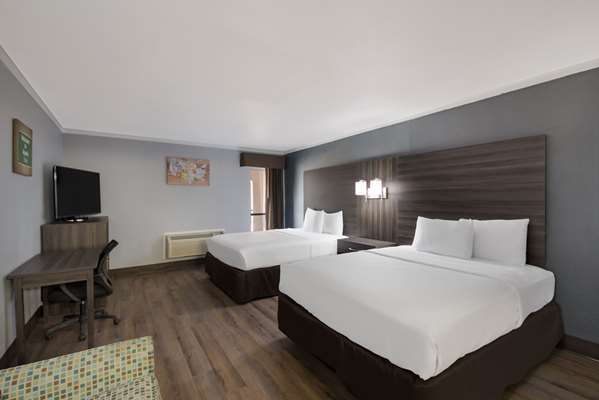 Suite - Econo Lodge Austin