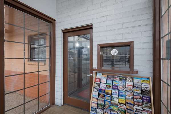  - Econo Lodge Austin