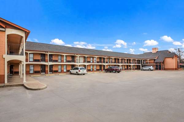  - Econo Lodge Austin