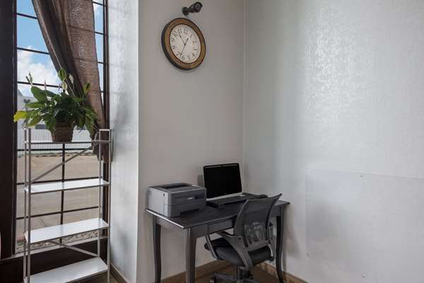 Conference Area - Econo Lodge Austin