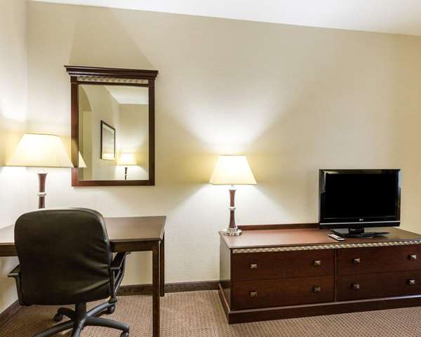  - Comfort Inn & Suites Winnie - I-10, Exit 829