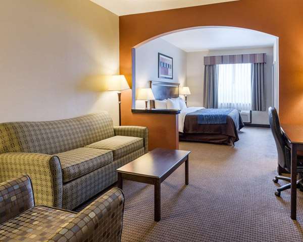 Suite - Comfort Inn & Suites Winnie - I-10, Exit 829