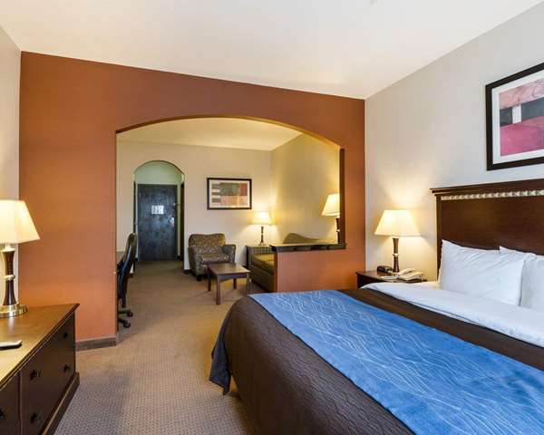 Suite - Comfort Inn & Suites Winnie - I-10, Exit 829