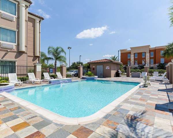 Pool - Comfort Inn & Suites Winnie - I-10, Exit 829