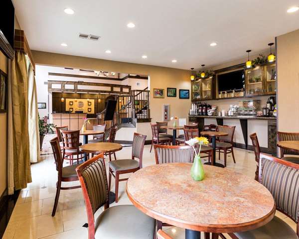 Amenities - Comfort Inn & Suites Winnie - I-10, Exit 829