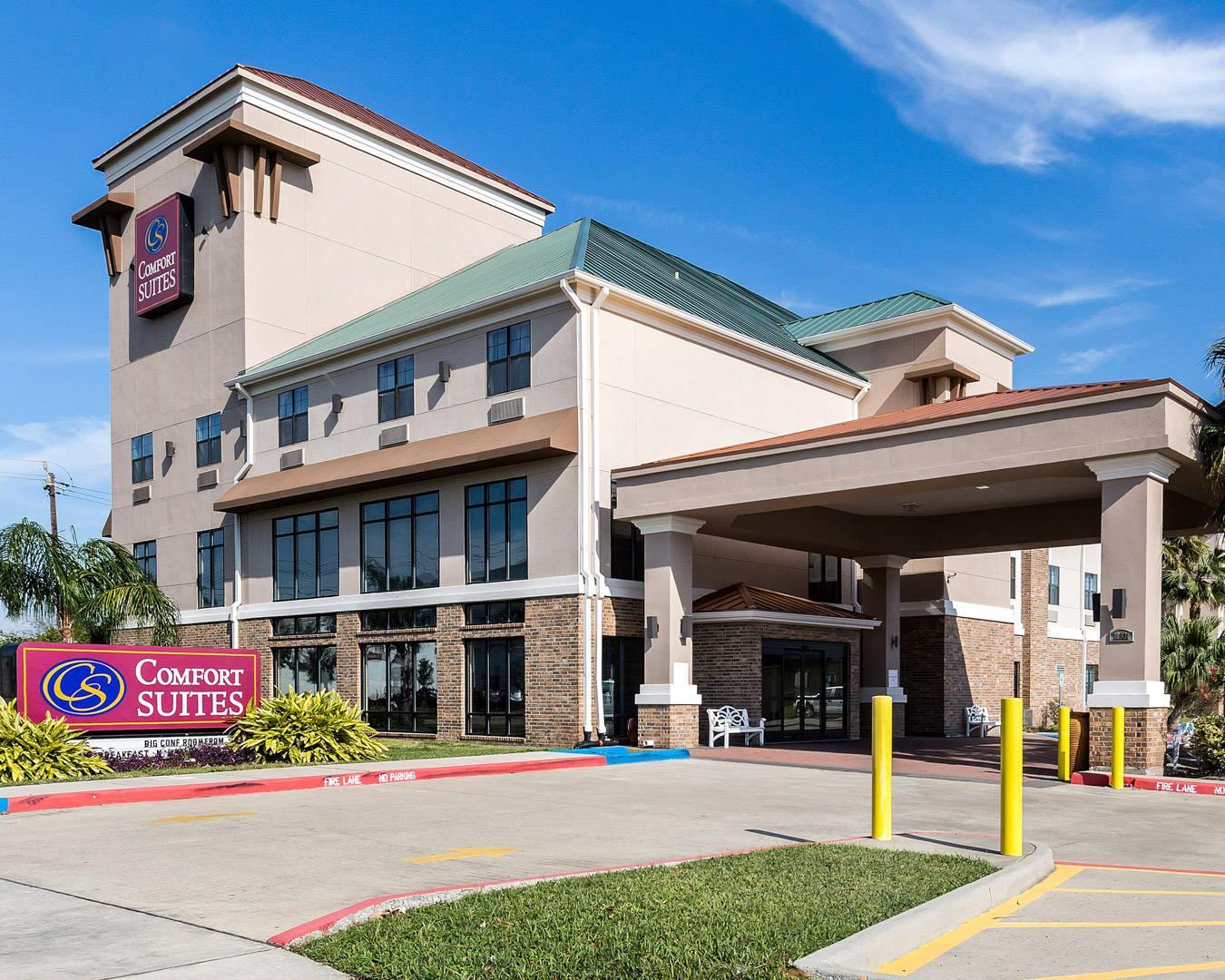 Hotel exterior | Comfort Suites near NASA - Clear Lake