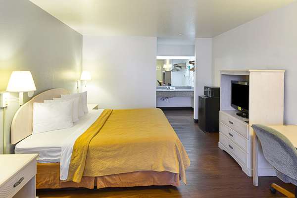  - Econo Lodge South San Antonio - I-35, Exit 152A