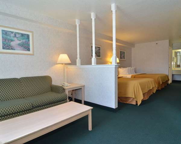 Suite - Econo Lodge South San Antonio - I-35, Exit 152A