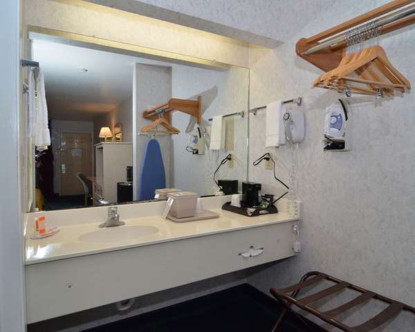 Suite - Econo Lodge South San Antonio - I-35, Exit 152A