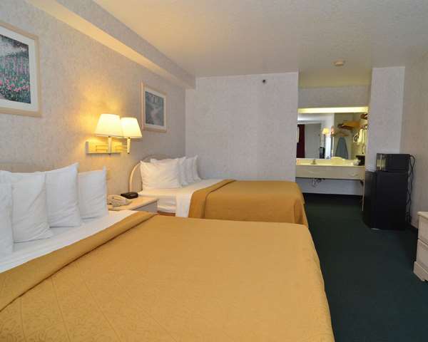 Suite - Econo Lodge South San Antonio - I-35, Exit 152A