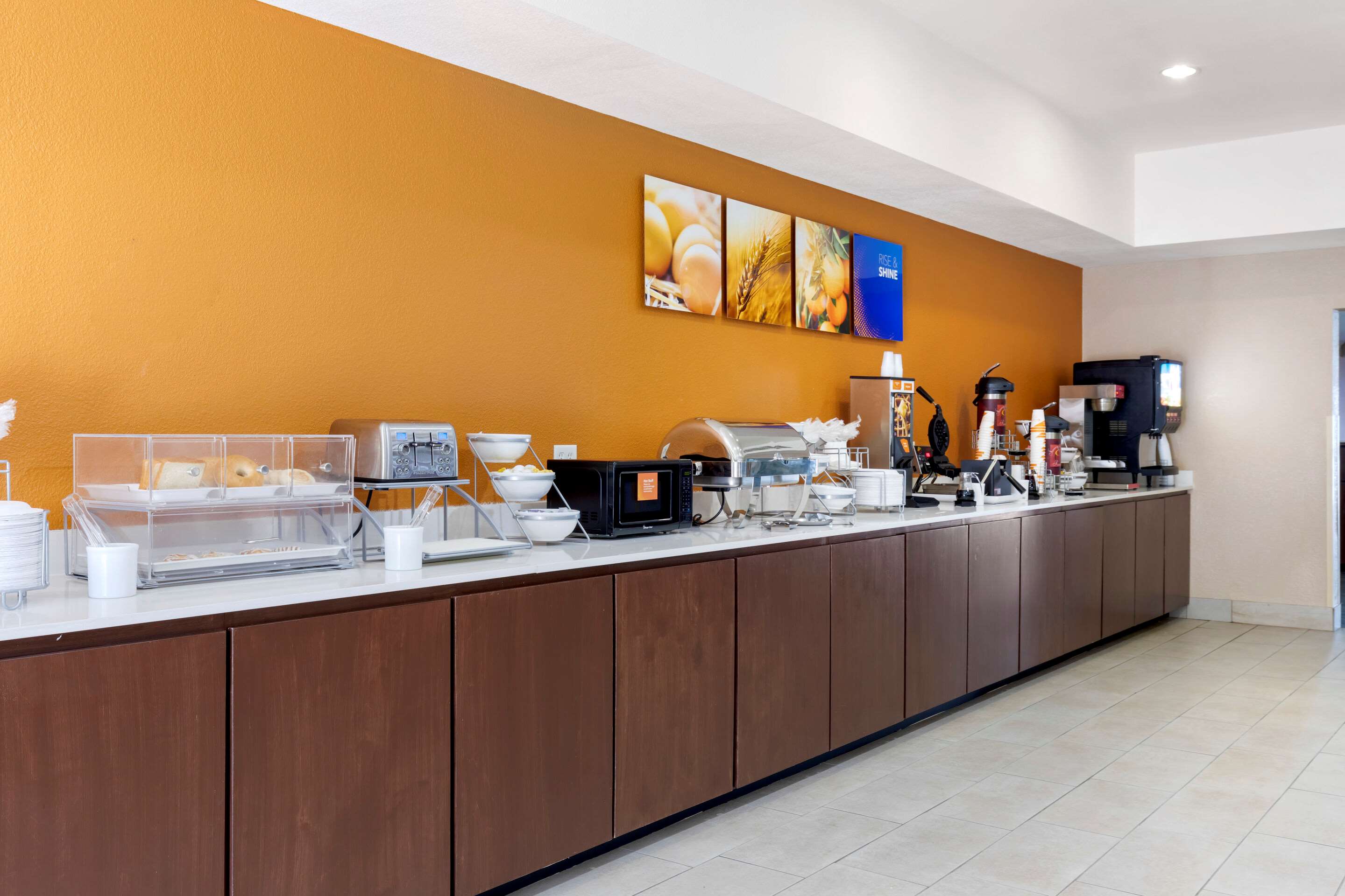 Breakfast bar