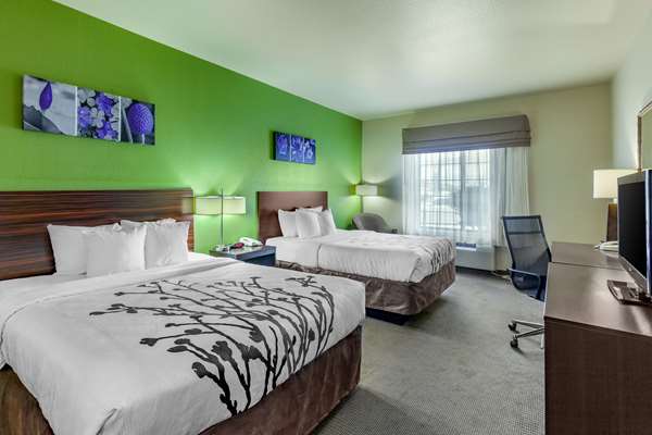  - Sleep Inn & Suites Hewitt - I-35, Exit 328