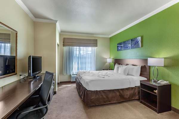 Suite - Sleep Inn & Suites Hewitt - I-35, Exit 328