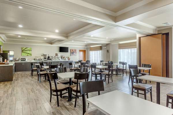 Amenities - Sleep Inn & Suites Hewitt - I-35, Exit 328