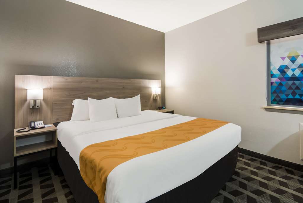QUALITY INN & SUITES-guestroom-Guest Room,On-Site.jpg