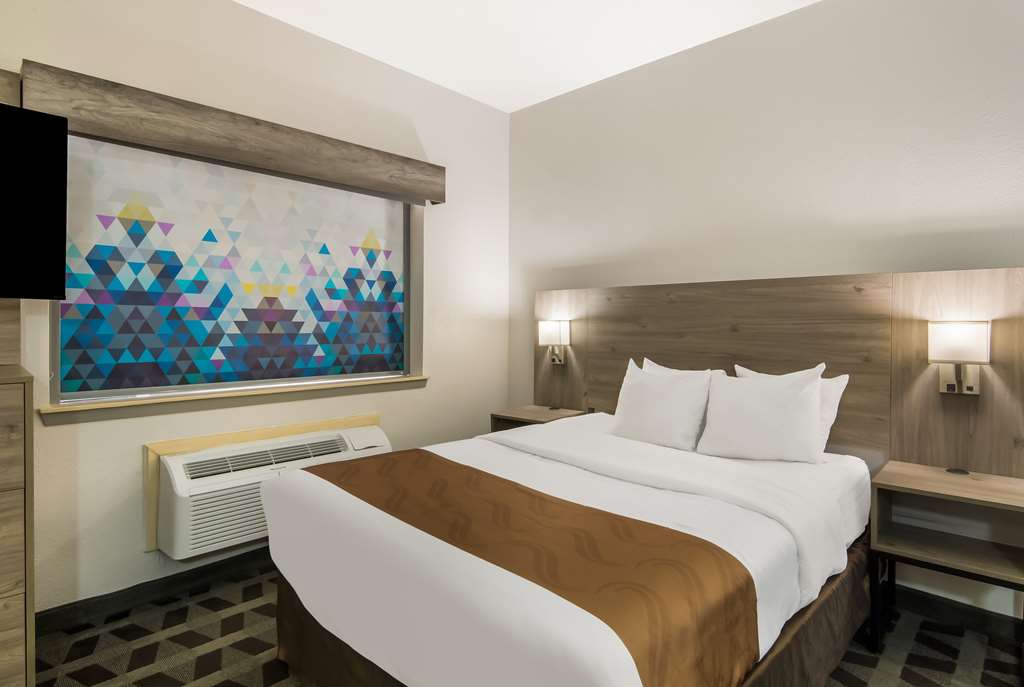 QUALITY INN & SUITES-guestroom-Guest Room,Suite,On-Site.jpg
