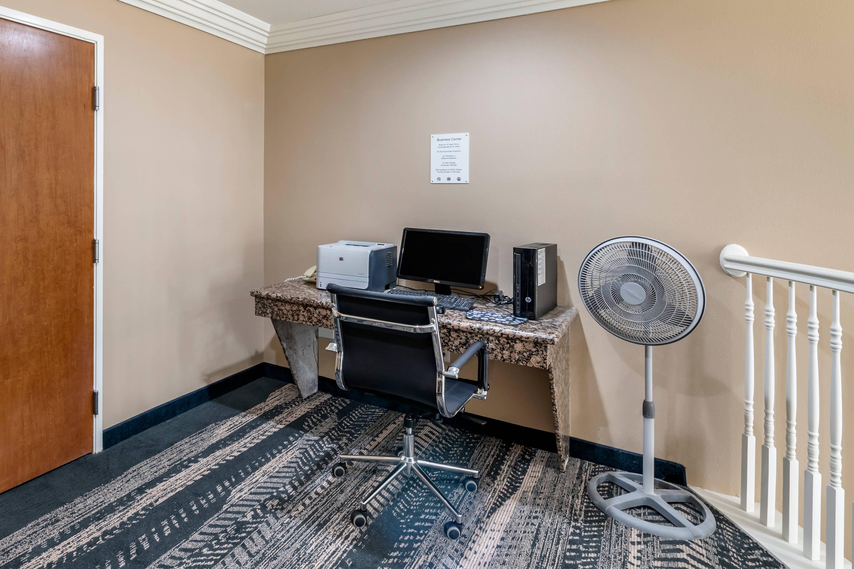 Computer in the lobby | Quality Inn And Suites Lubbock