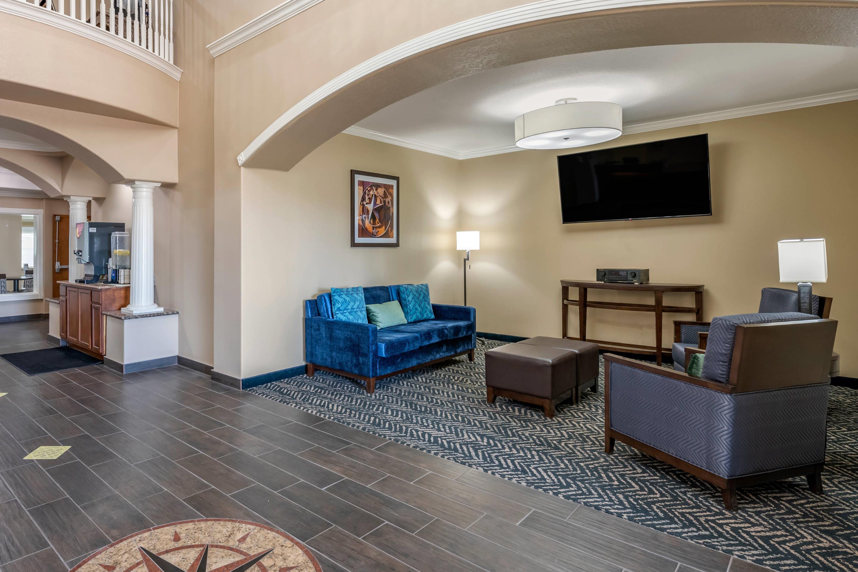 Hotel lobby | Quality Inn And Suites Lubbock