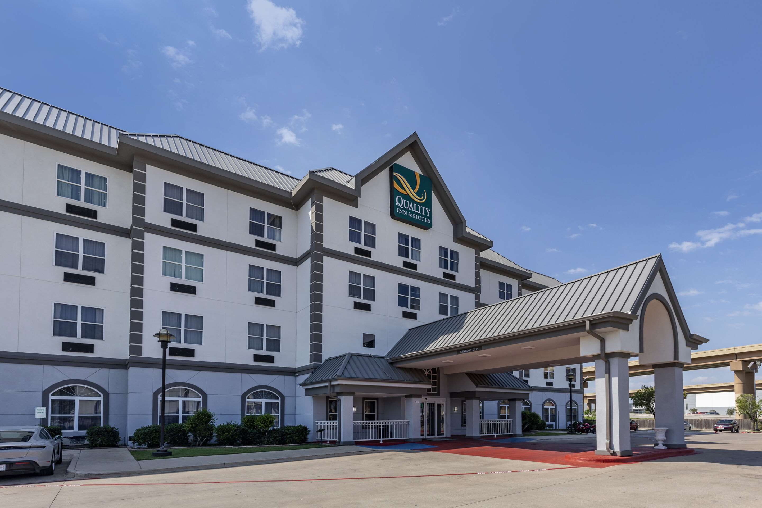 Hotel exterior | Quality Inn & Suites I-35 E / Walnut Hill
