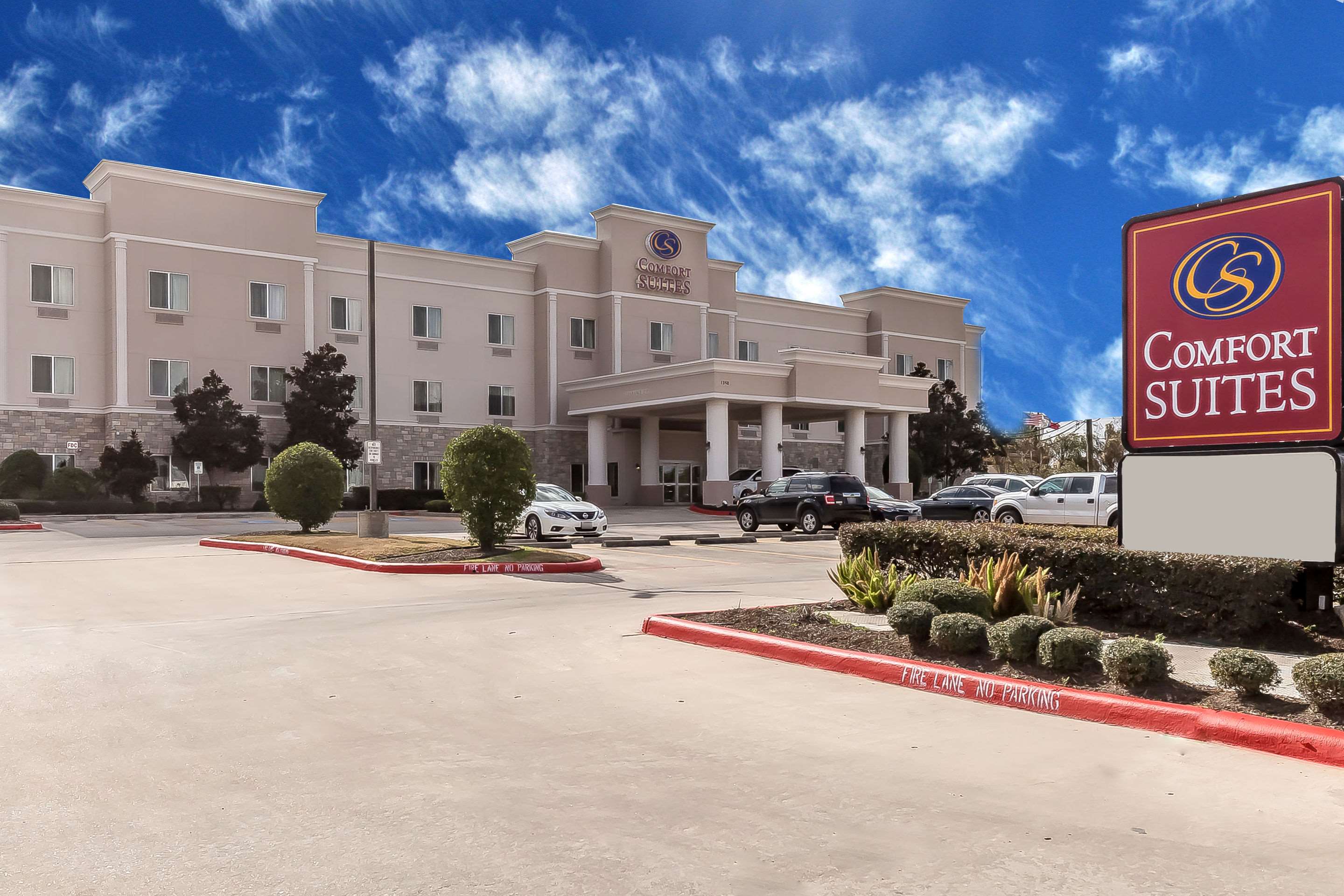 Hotel exterior | Comfort Suites Houston IAH Airport - Beltway 8