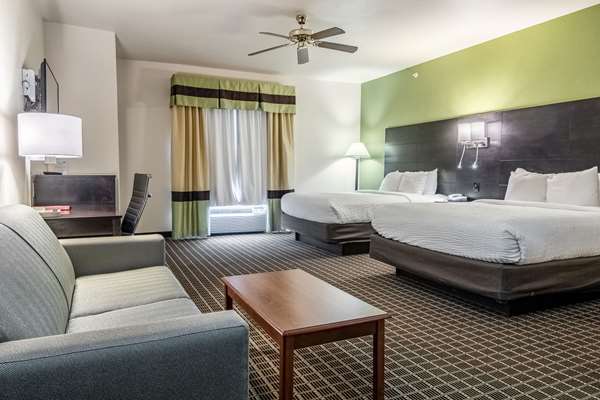 Suite - Clarion Inn & Suites Weatherford - I-20, Exit 408
