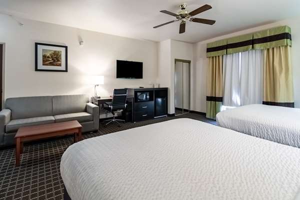 Suite - Clarion Inn & Suites Weatherford - I-20, Exit 408