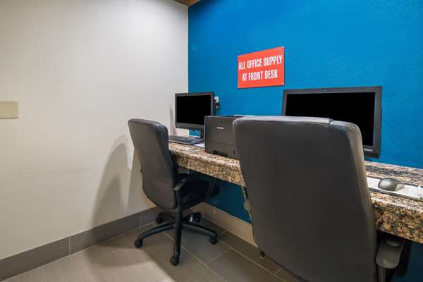 Conference Area - Clarion Inn & Suites Weatherford - I-20, Exit 408