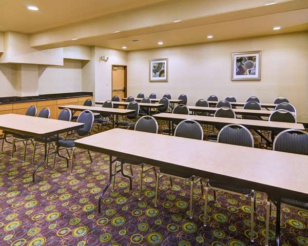  - Comfort Suites Lindale - I-20, Exit 556