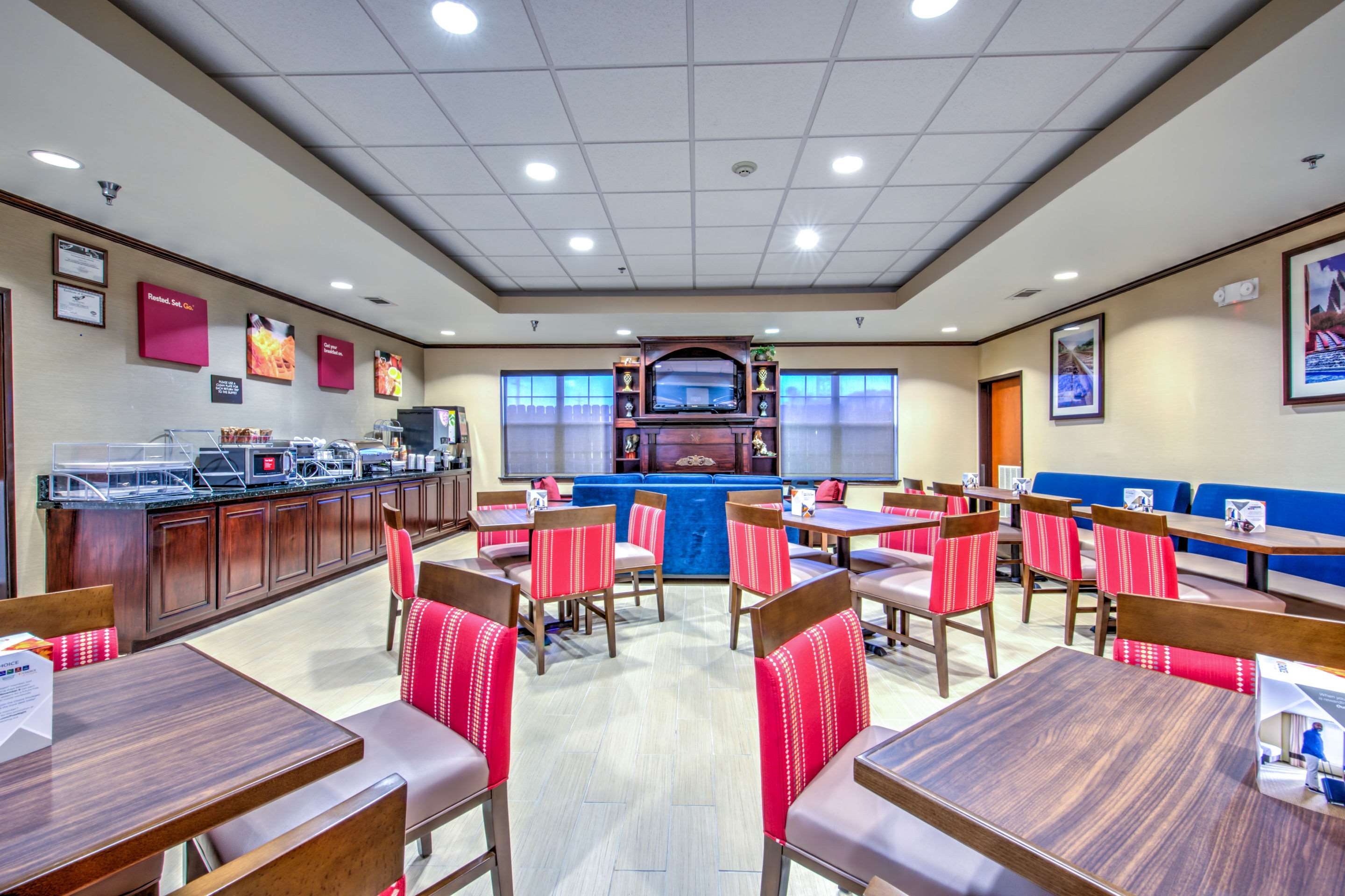 Breakfast area