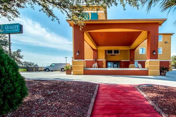 Exterior view - Quality Inn & Suites SeaWorld North San Antonio