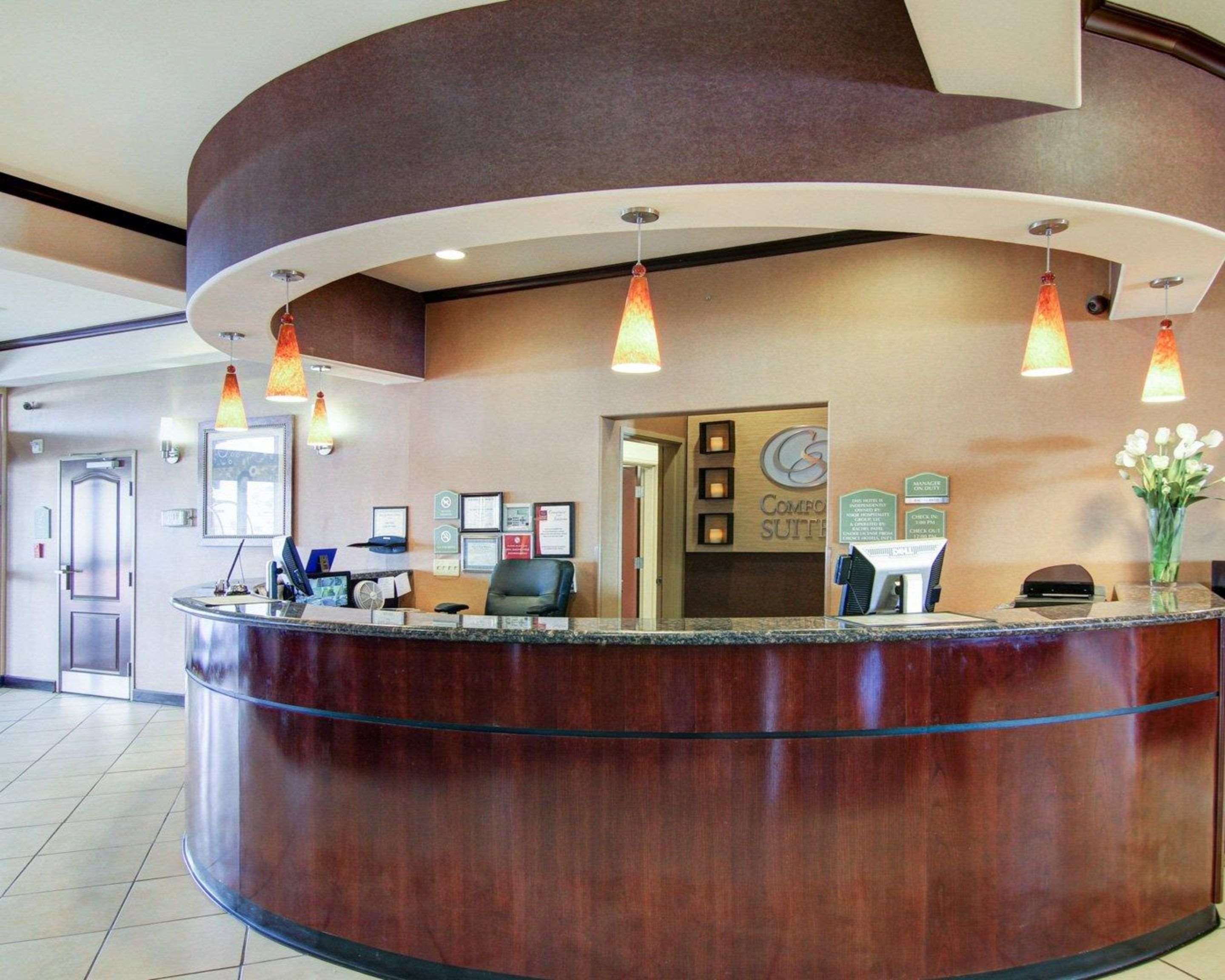 Front desk with friendly staff | Comfort Suites Fort Stockton
