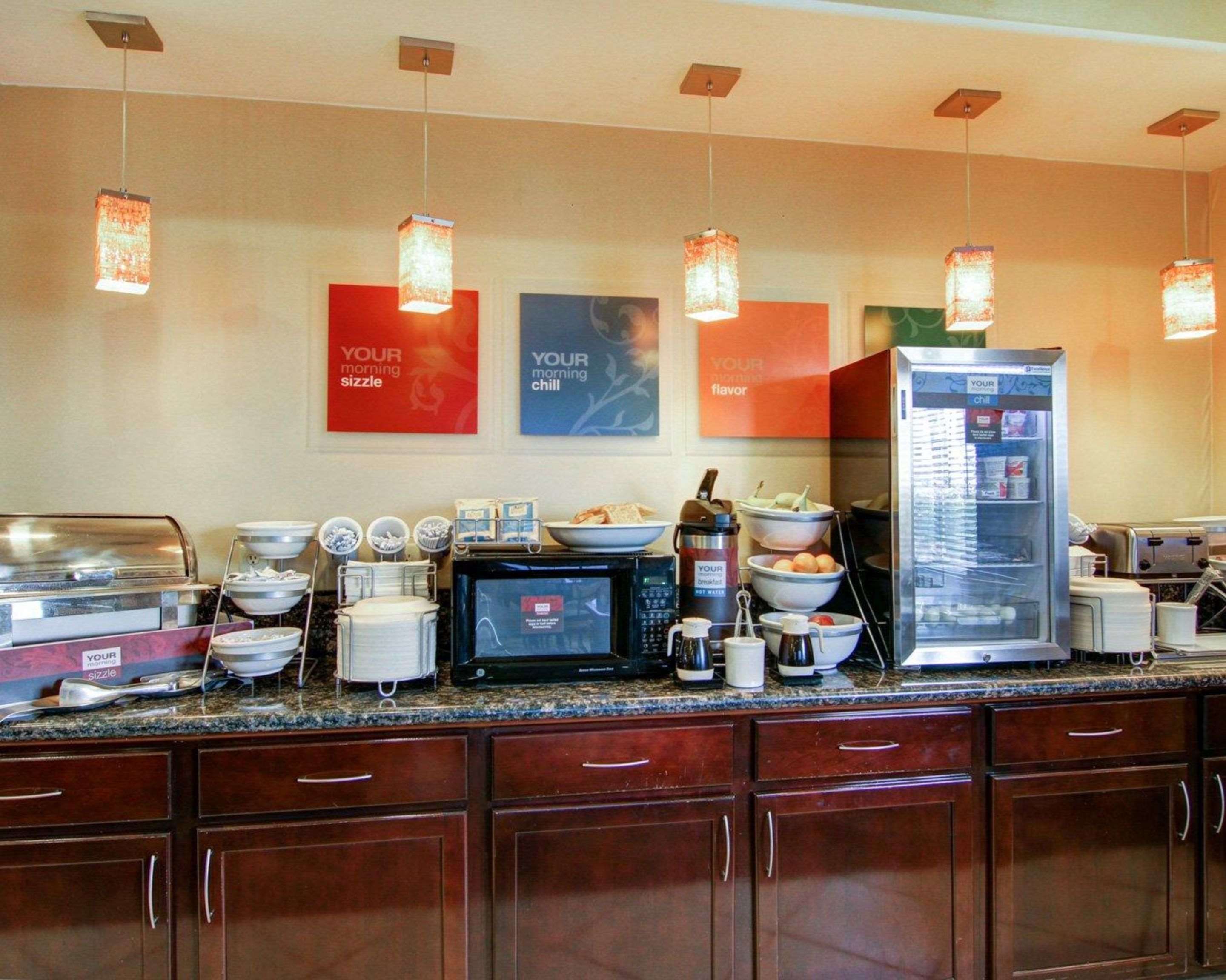 Breakfast counter | Comfort Suites Fort Stockton