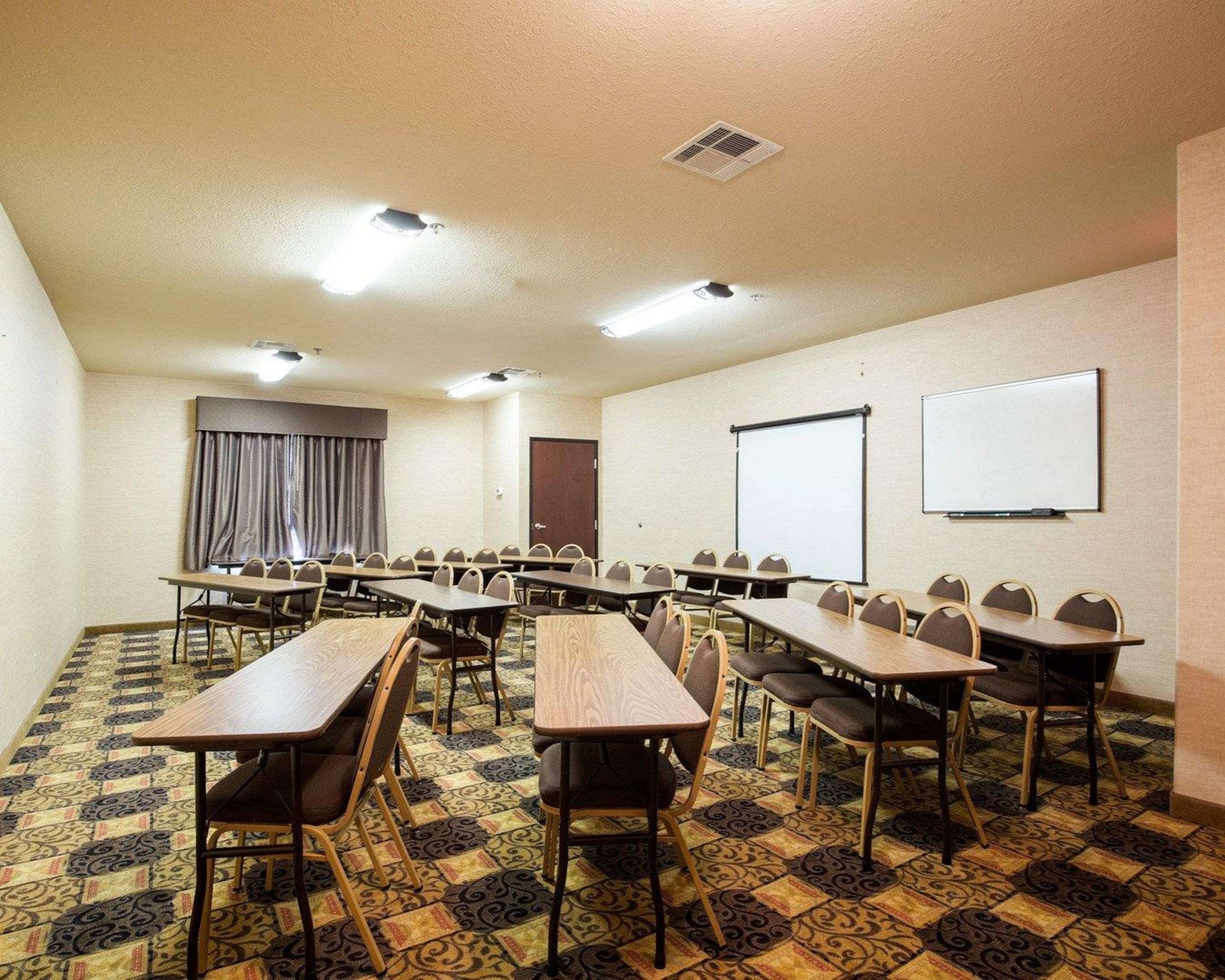 Large space perfect for corporate functions or training | Quality Suites