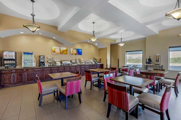 Amenities - Comfort Suites Benbrook - I-20, Exit 429B